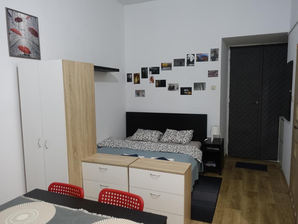 Umbrella Guest Rooms Krakau Exterior foto